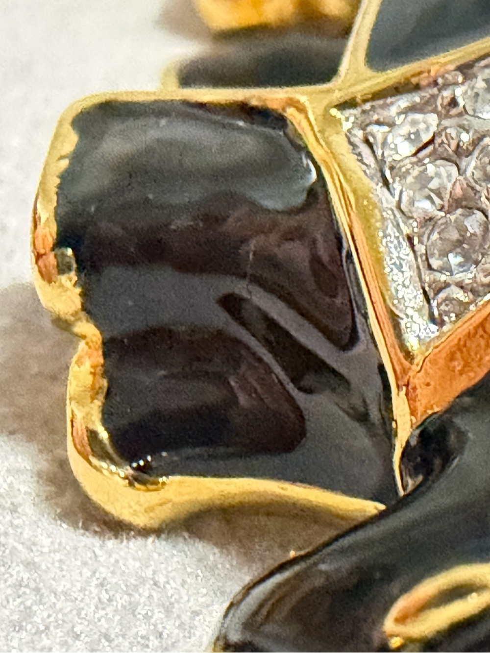 Vtg Kenneth Jay Lane (KJL) Black Enamel Rhino Brooch Rhinestone & Pearl Figural - Picture 9 of 16